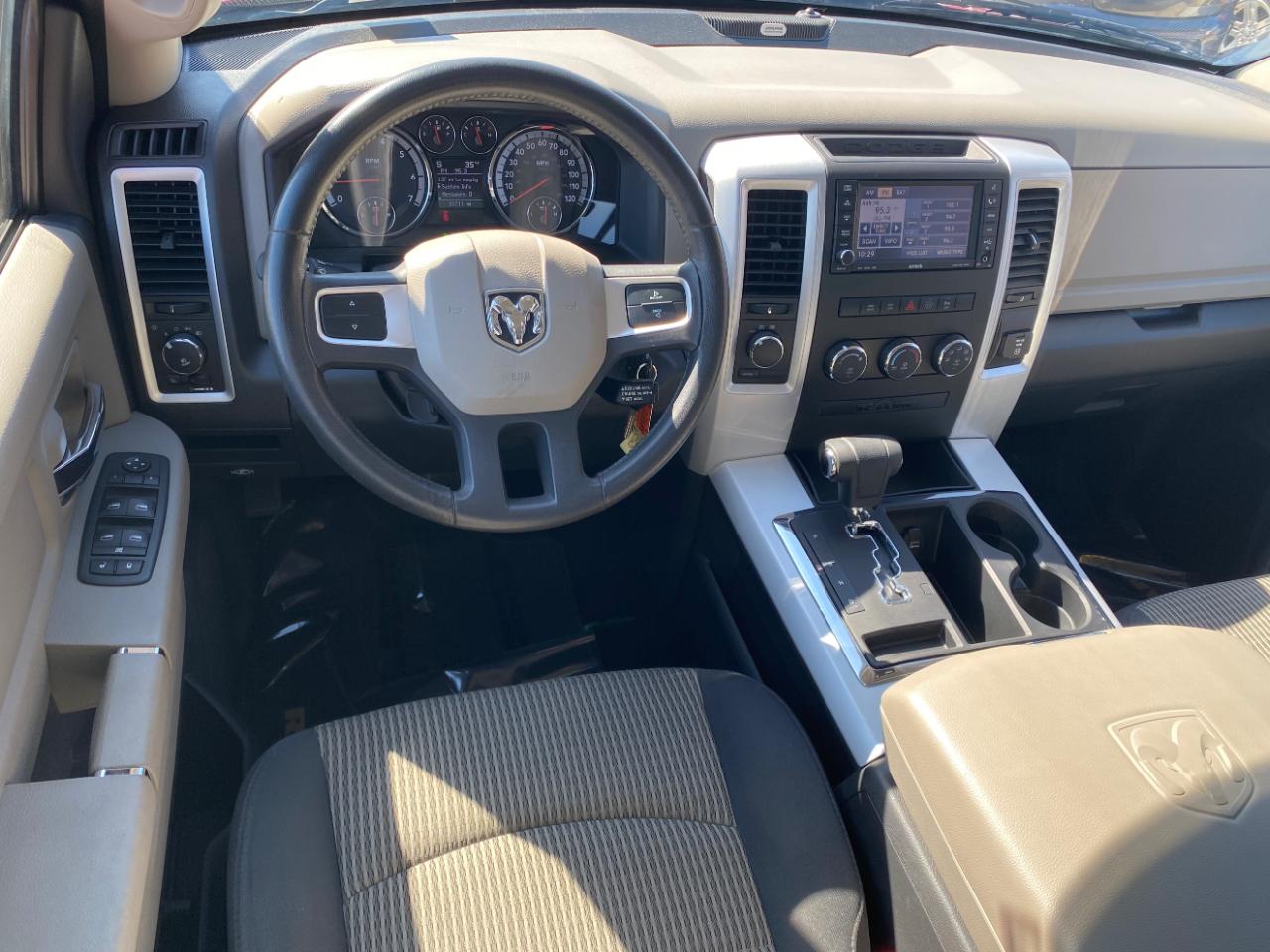 Dodge Ram 1500 4WD Crew Cab 140.5" SLT 2009