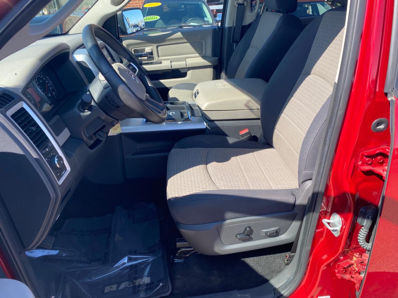 Dodge Ram 1500 4WD Crew Cab 140.5" SLT 2009