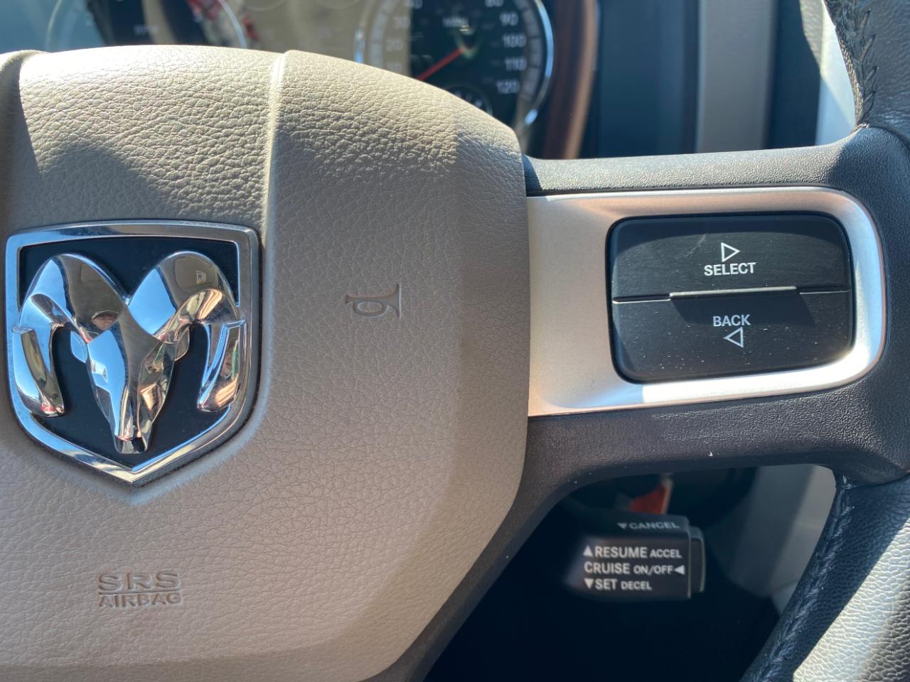 Dodge Ram 1500 4WD Crew Cab 140.5" SLT 2009