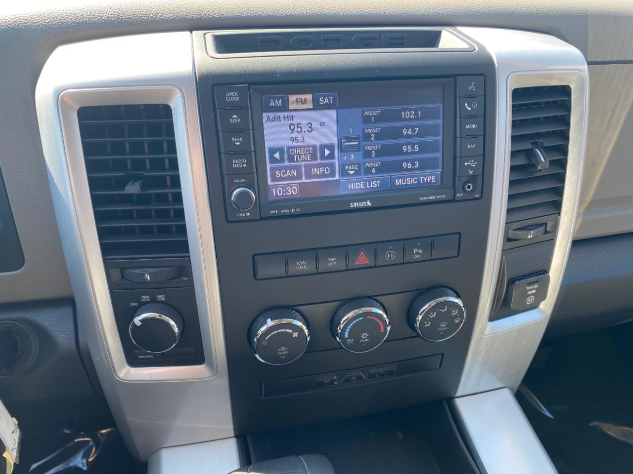 Dodge Ram 1500 4WD Crew Cab 140.5" SLT 2009