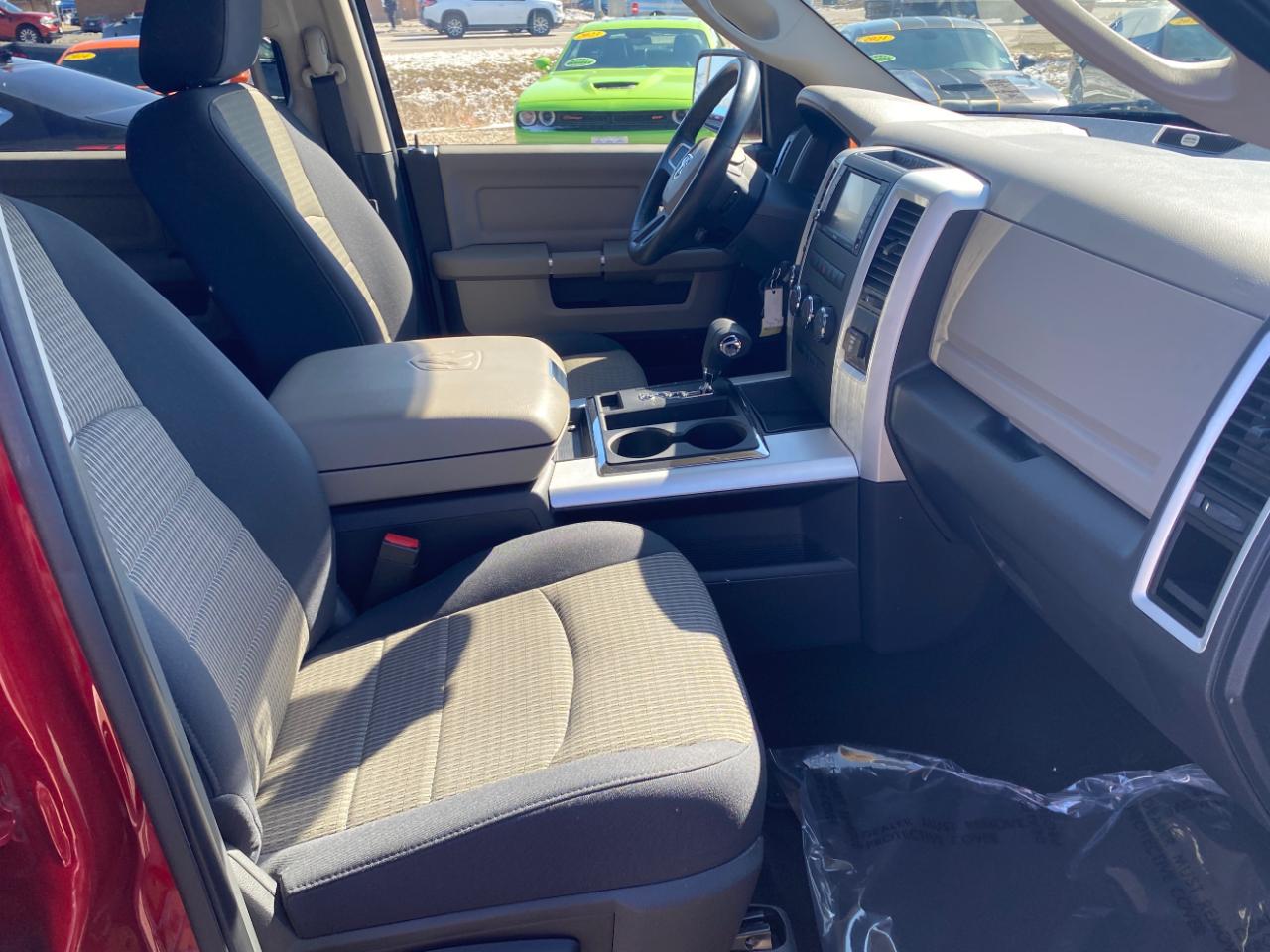 Dodge Ram 1500 4WD Crew Cab 140.5" SLT 2009