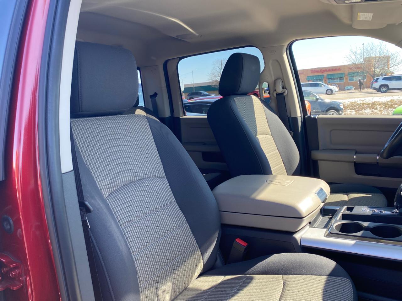 Dodge Ram 1500 4WD Crew Cab 140.5" SLT 2009