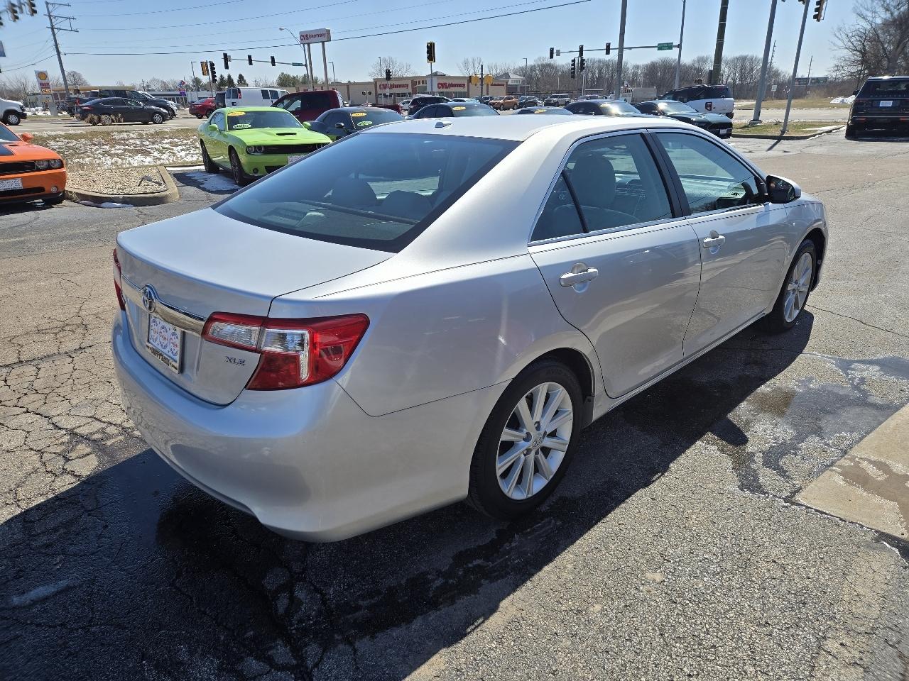 Toyota Camry 4dr Sdn V6 Auto XLE (Natl) 2012