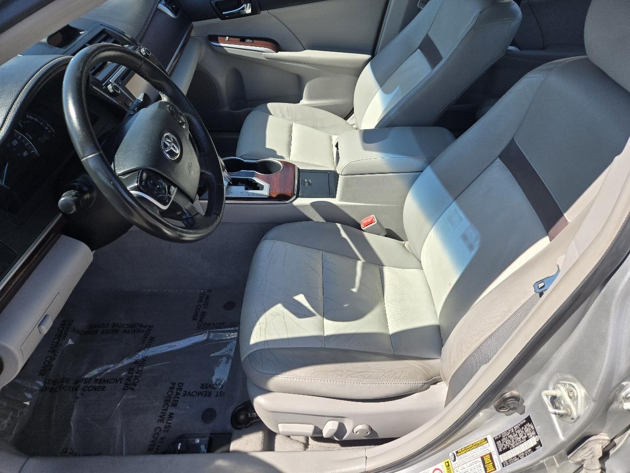 Toyota Camry 4dr Sdn V6 Auto XLE (Natl) 2012