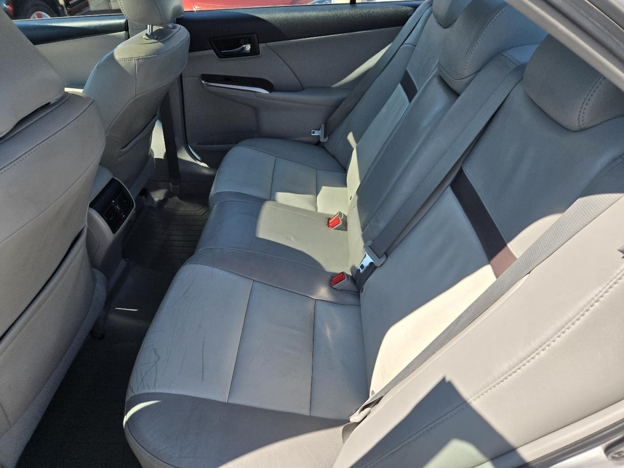 Toyota Camry 4dr Sdn V6 Auto XLE (Natl) 2012