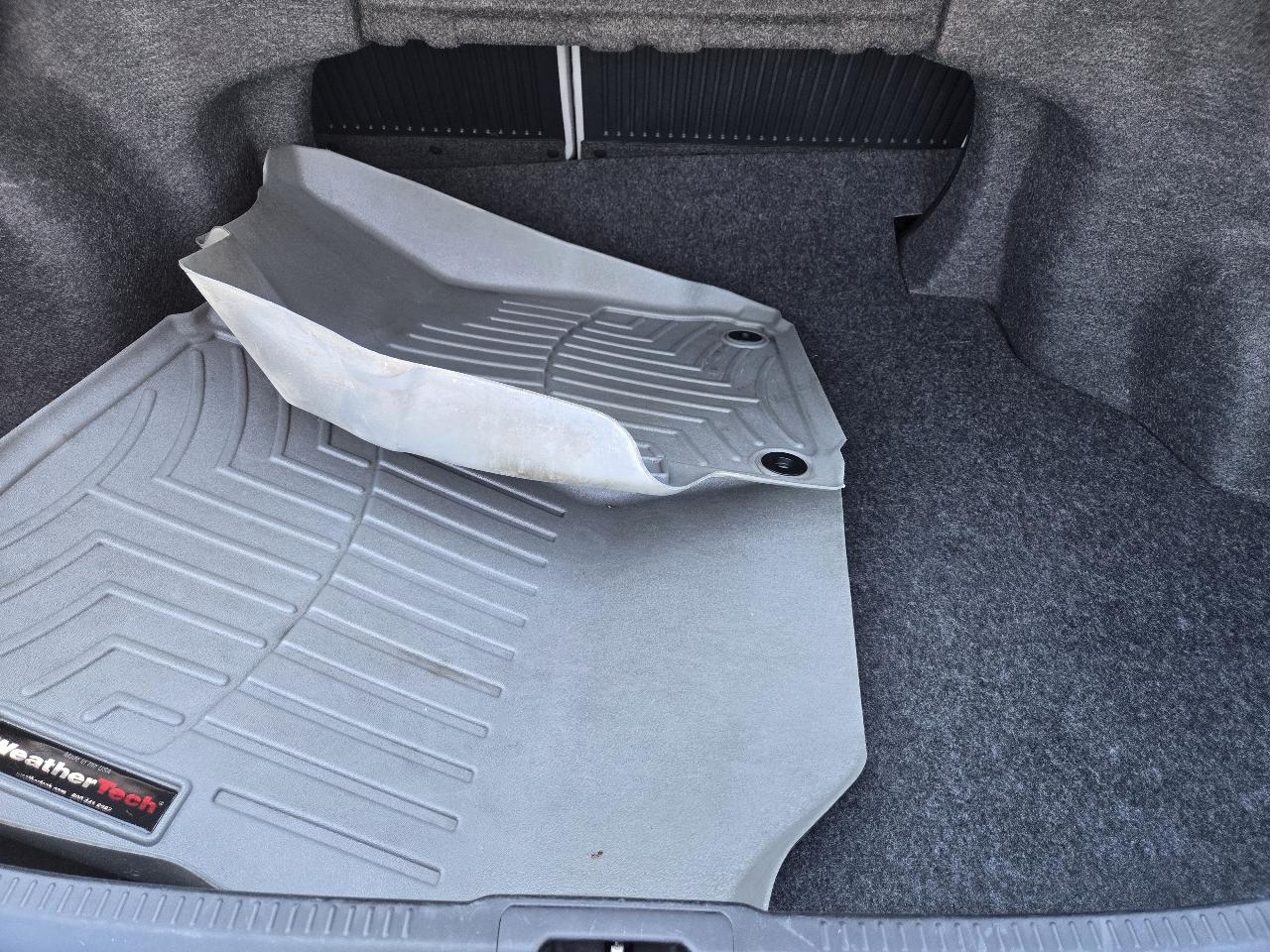 Toyota Camry 4dr Sdn V6 Auto XLE (Natl) 2012