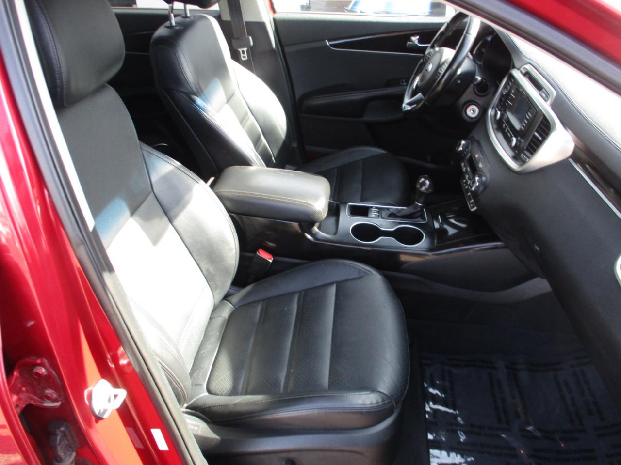 Kia Sorento AWD 4dr 3.3L EX 2016