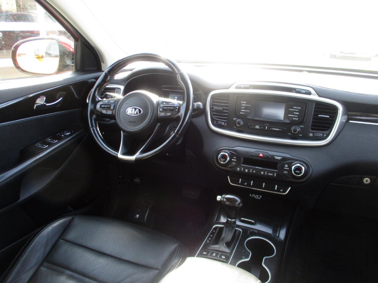 Kia Sorento AWD 4dr 3.3L EX 2016