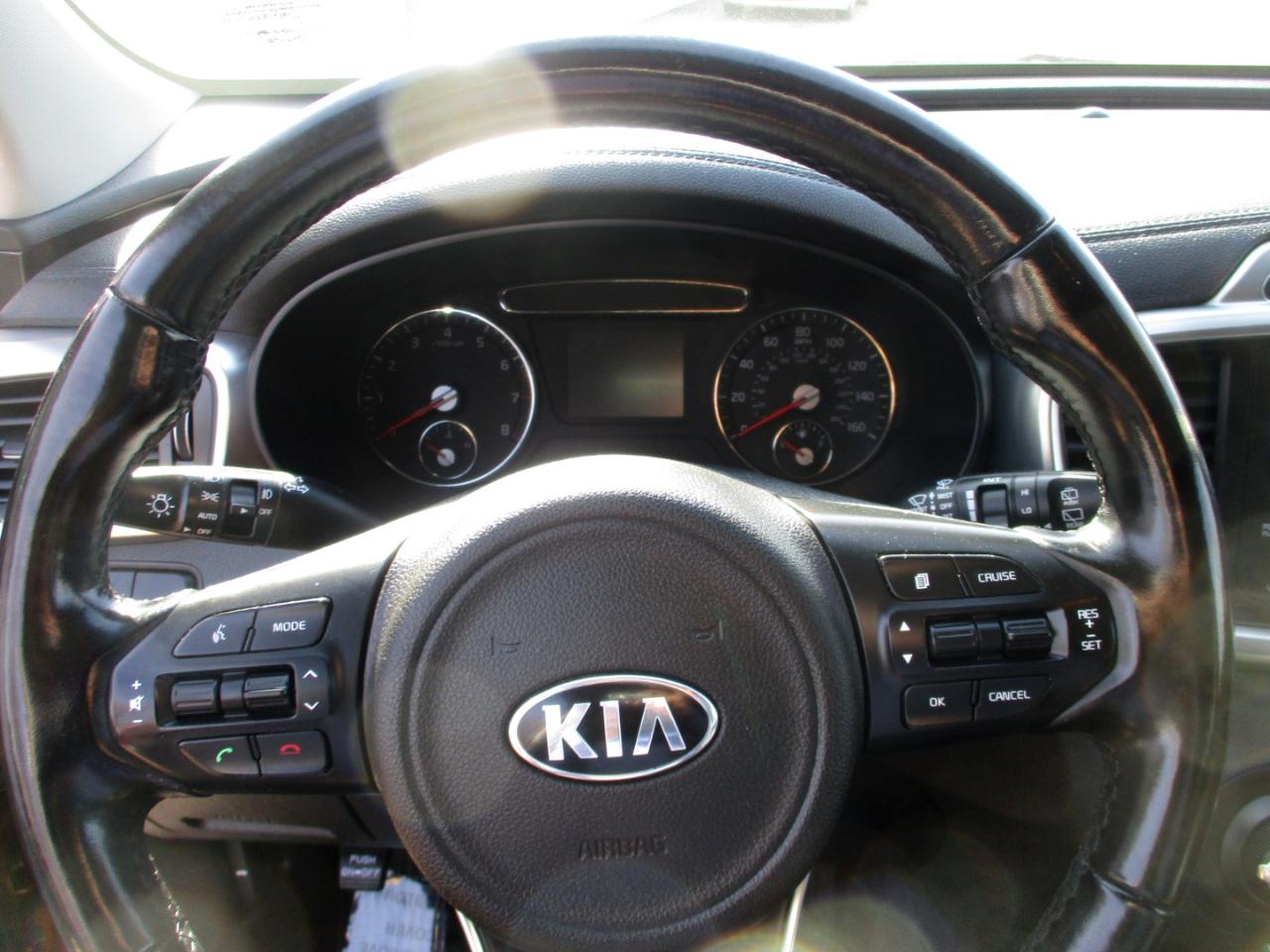 Kia Sorento AWD 4dr 3.3L EX 2016