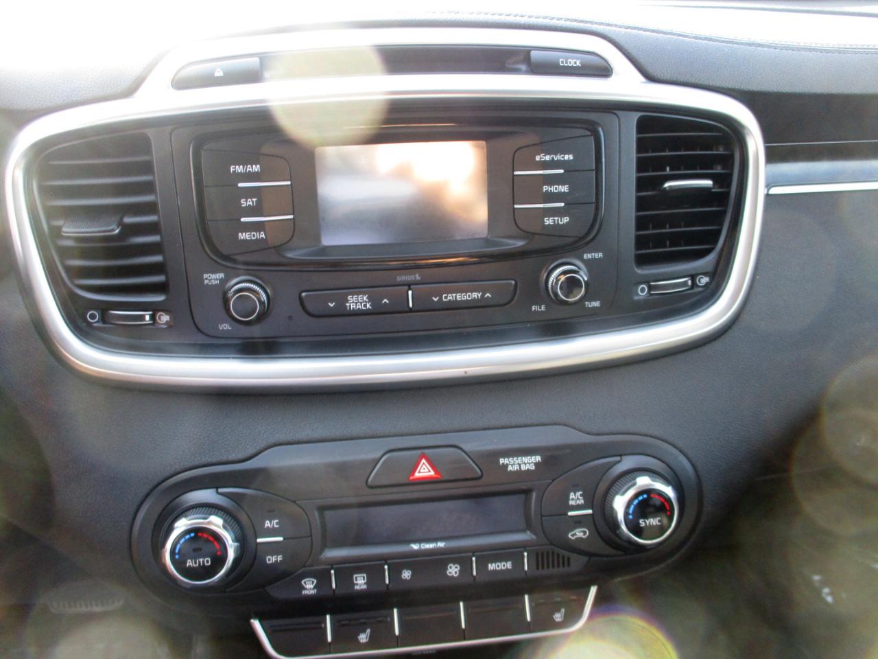 Kia Sorento AWD 4dr 3.3L EX 2016