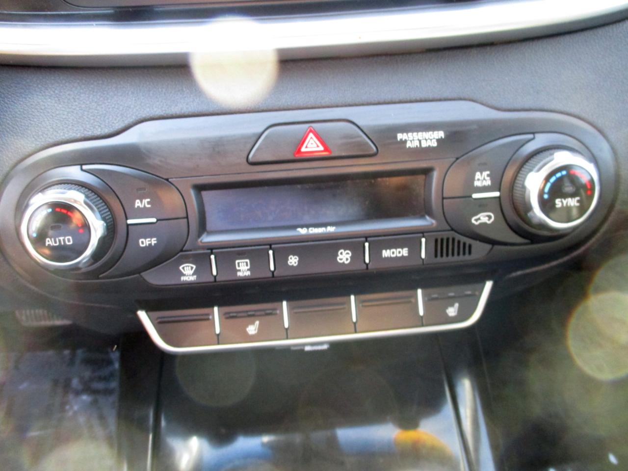 Kia Sorento AWD 4dr 3.3L EX 2016