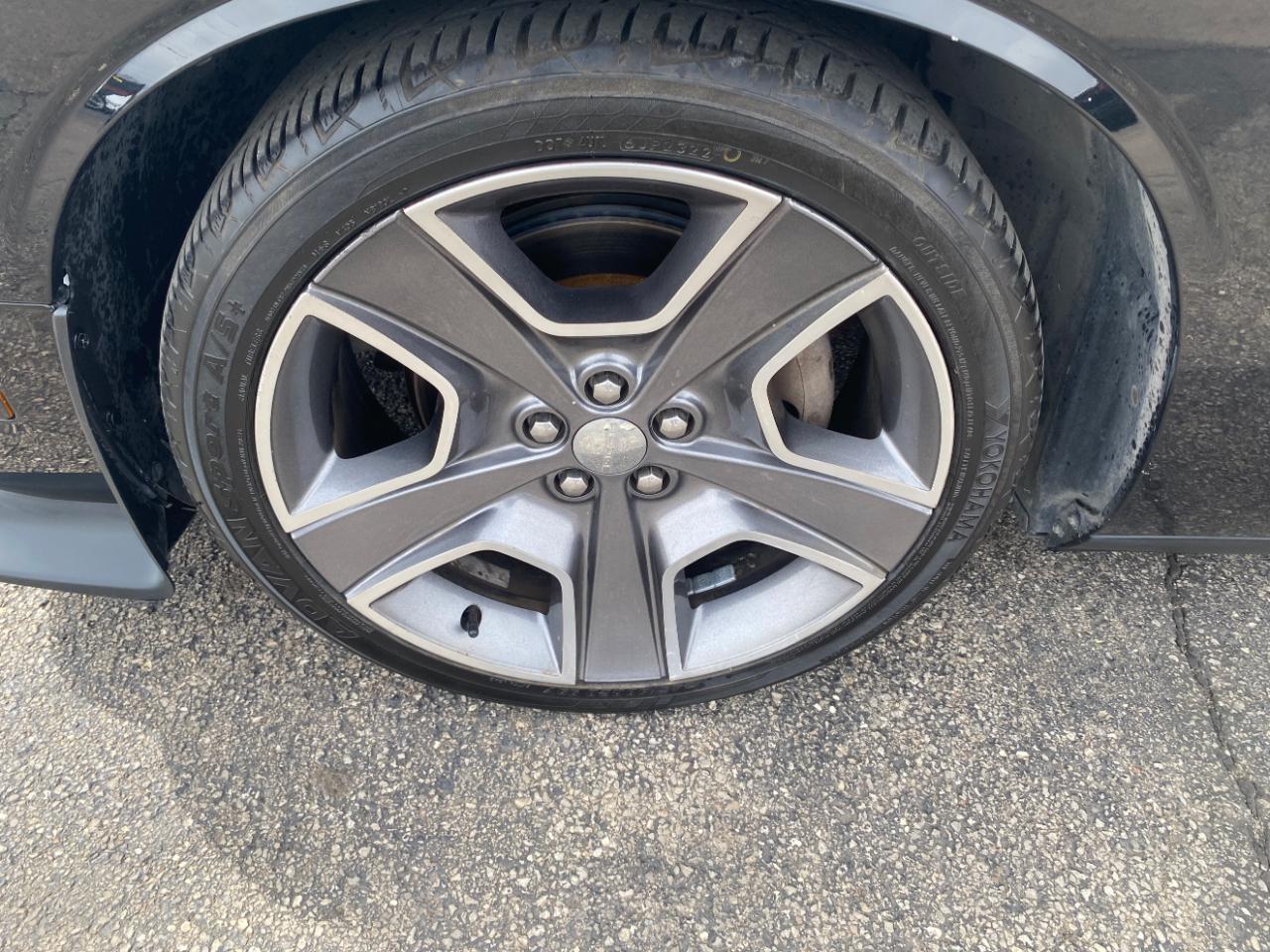 Dodge Challenger 2dr Cpe R/T Classic 2013