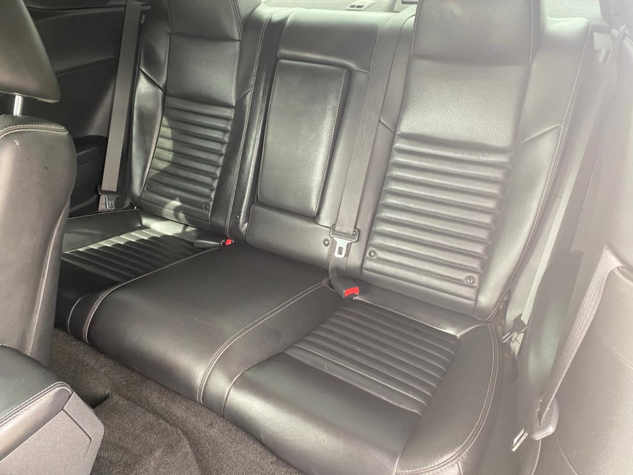 Dodge Challenger 2dr Cpe R/T Classic 2013