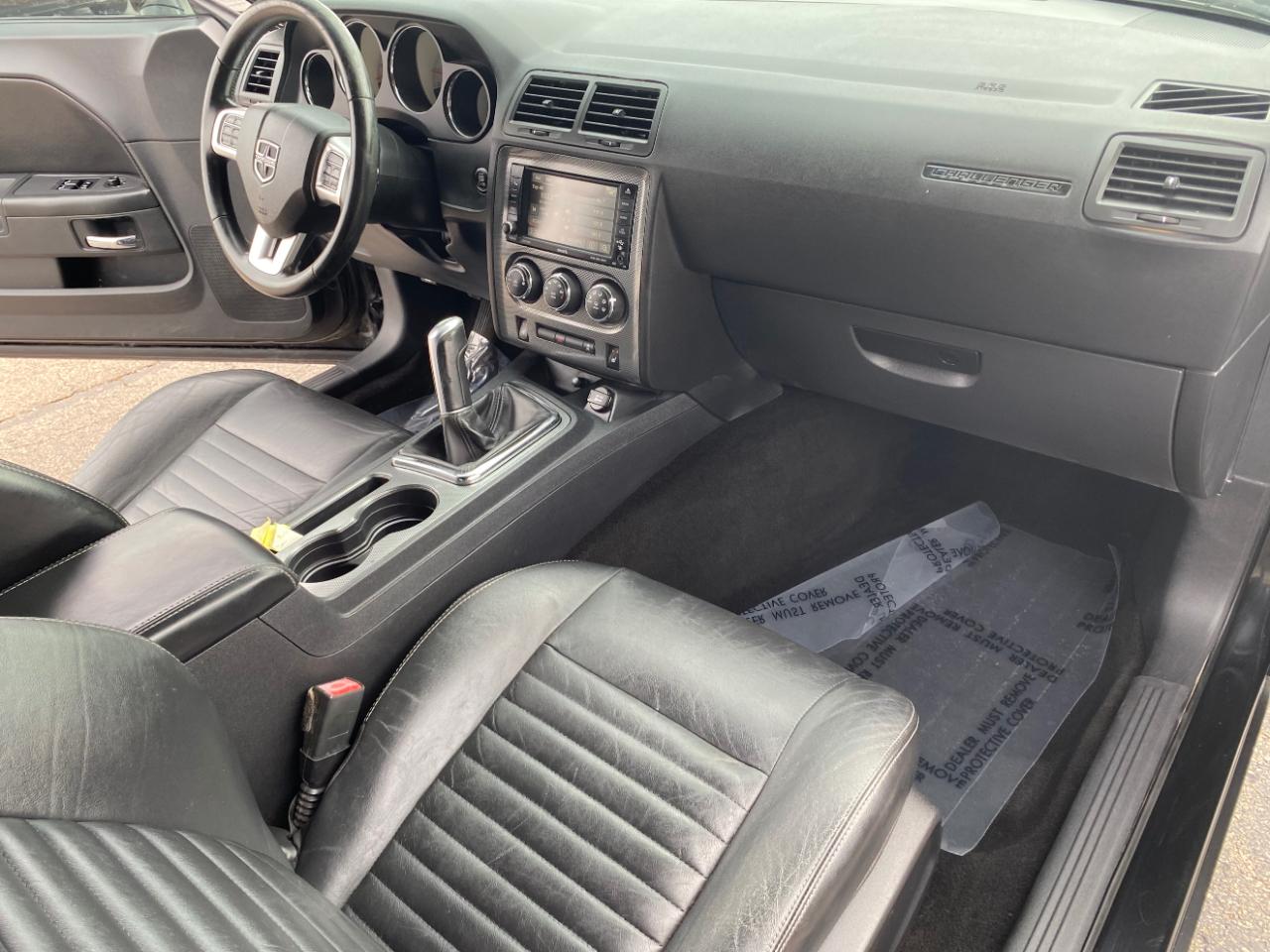 Dodge Challenger 2dr Cpe R/T Classic 2013