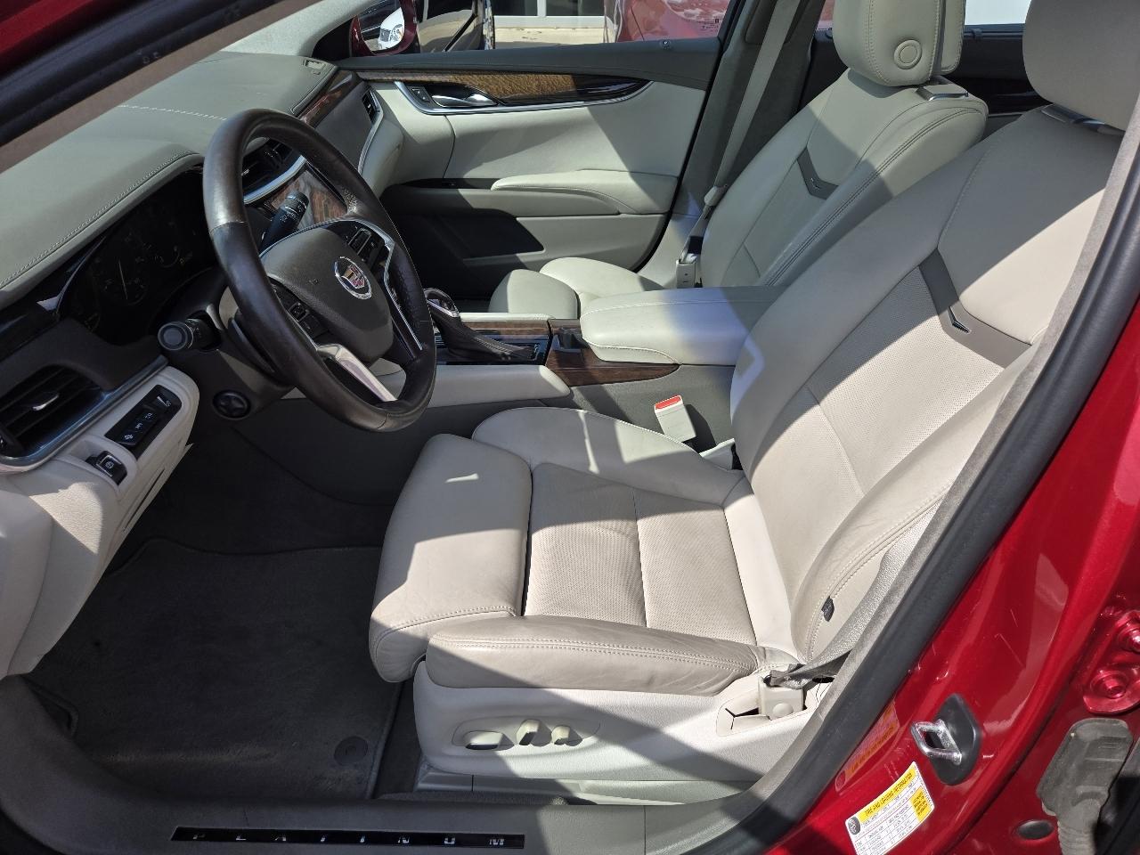 Cadillac XTS 4dr Sdn Platinum FWD 2013