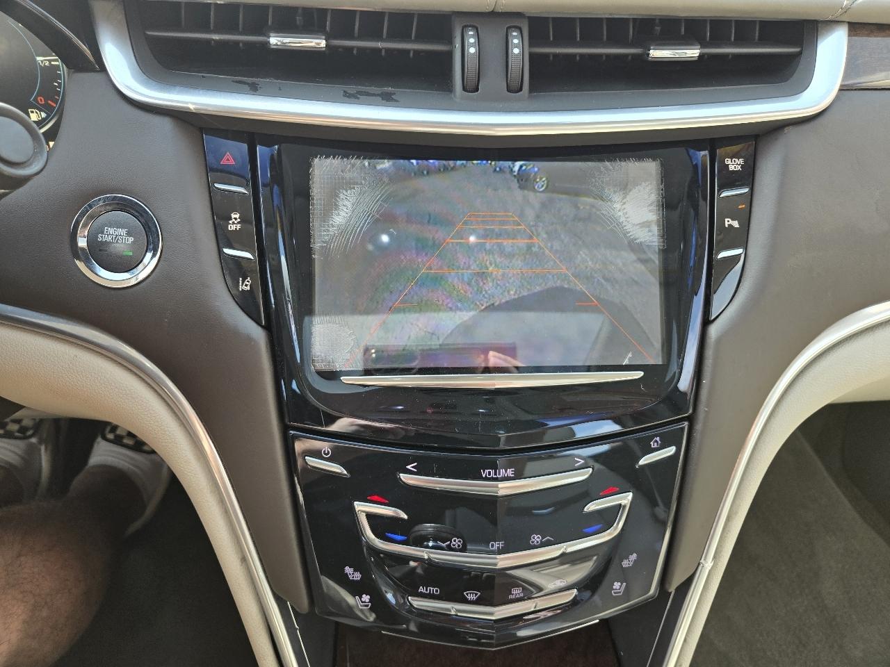 Cadillac XTS 4dr Sdn Platinum FWD 2013