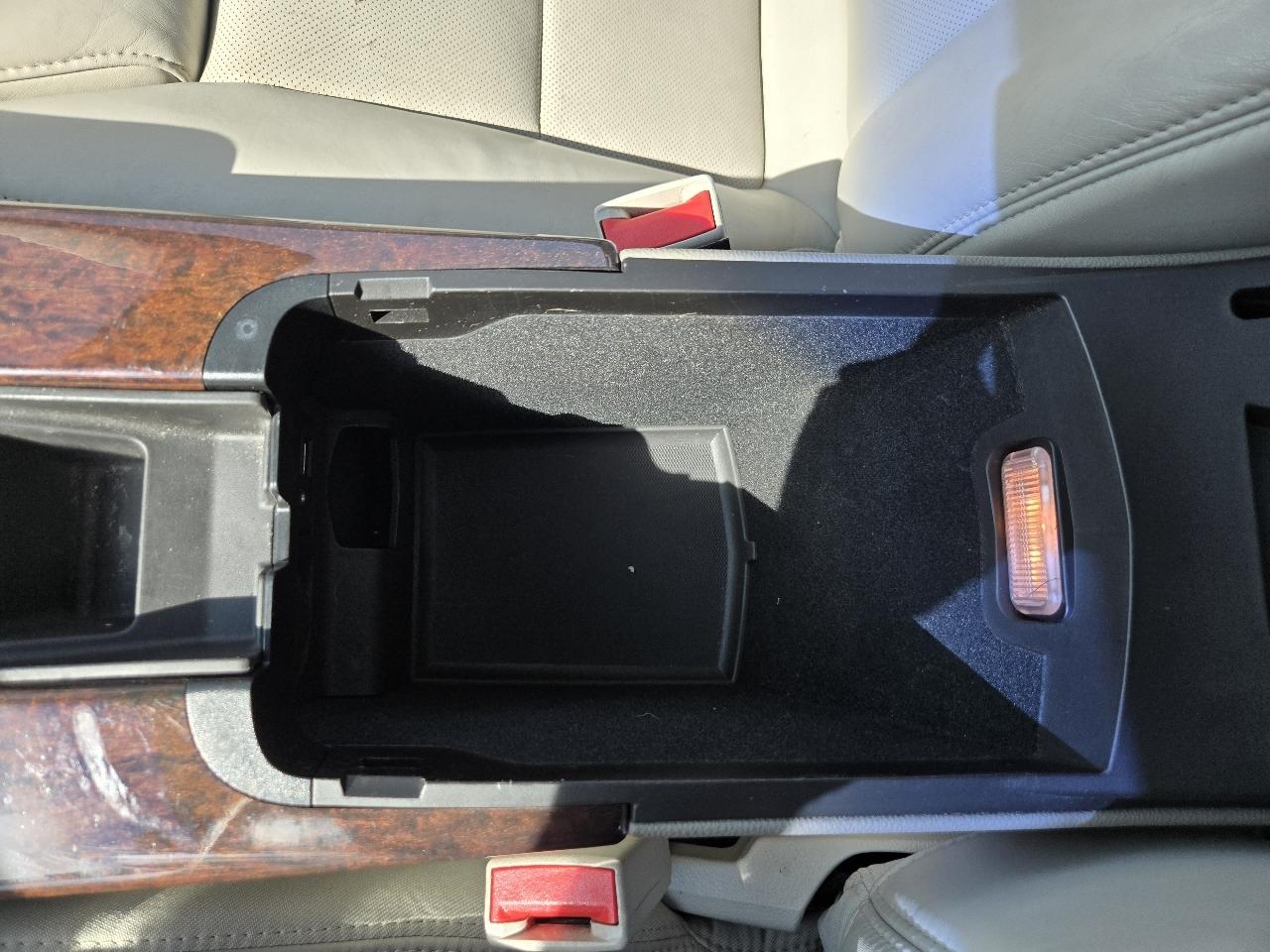 Cadillac XTS 4dr Sdn Platinum FWD 2013