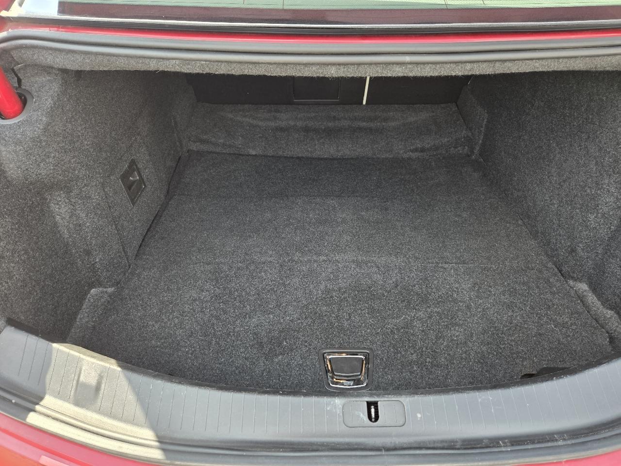 Cadillac XTS 4dr Sdn Platinum FWD 2013