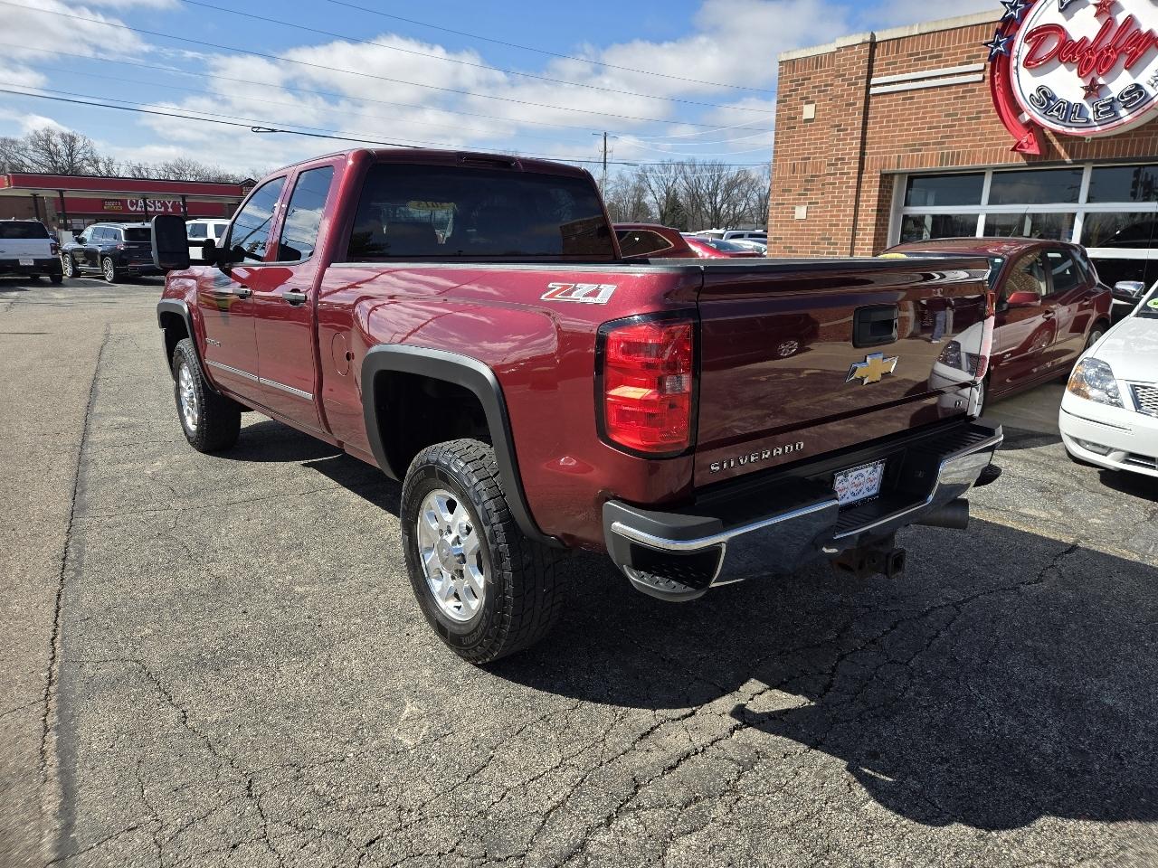 Chevrolet Silverado 2500HD 4WD Double Cab 144.2" LT 2015