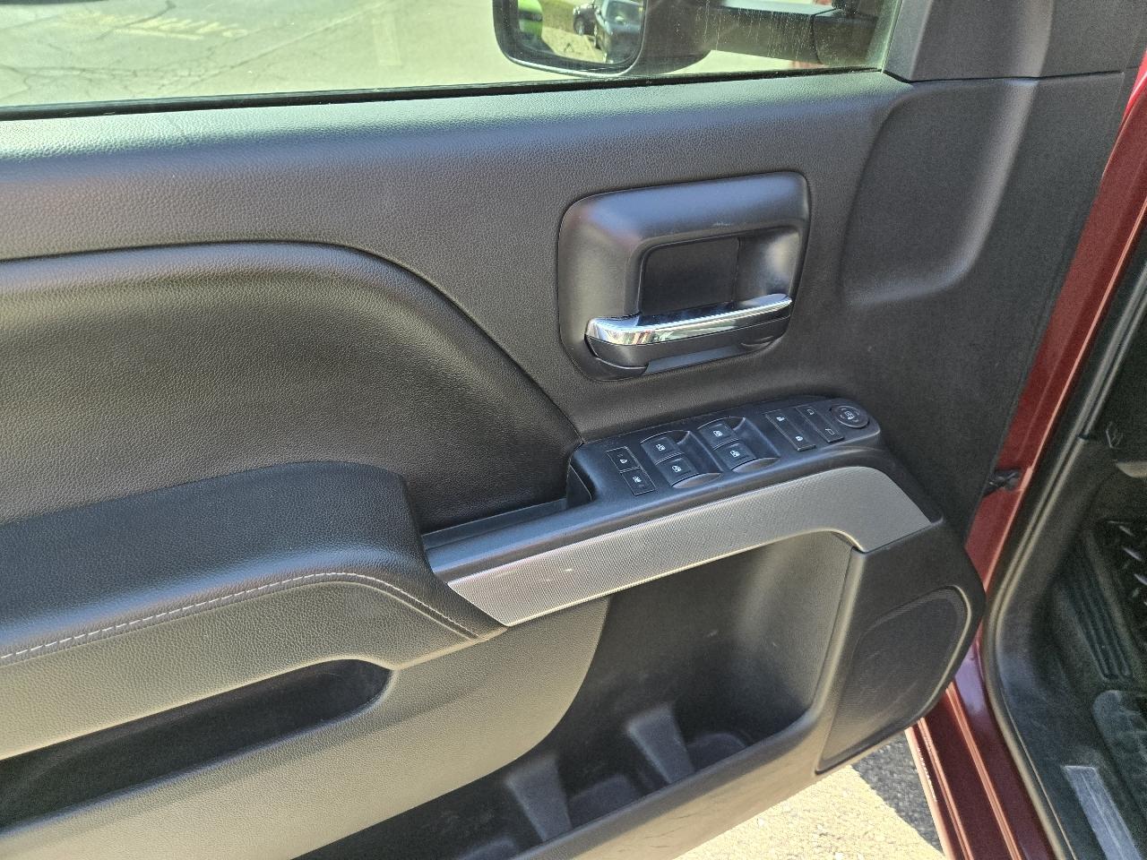 Chevrolet Silverado 2500HD 4WD Double Cab 144.2" LT 2015