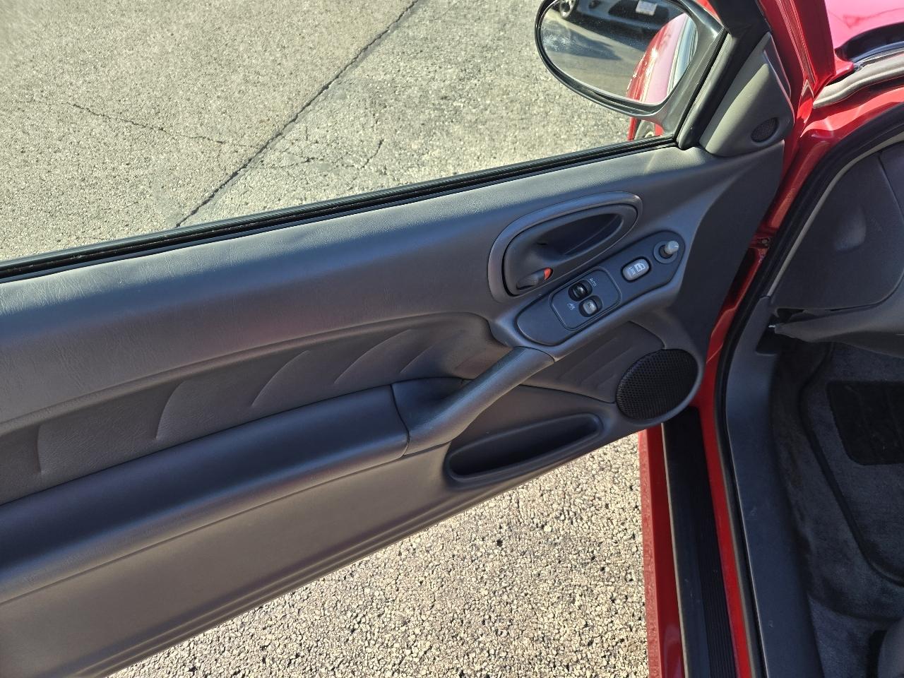 Pontiac Grand Am 2dr Cpe GT 2003