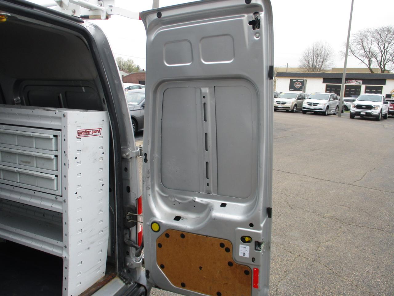 Ford Transit Connect 114.6" XL w/o side or rear door glass 2012