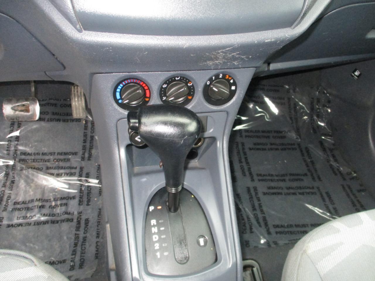 Ford Transit Connect 114.6" XL w/o side or rear door glass 2012