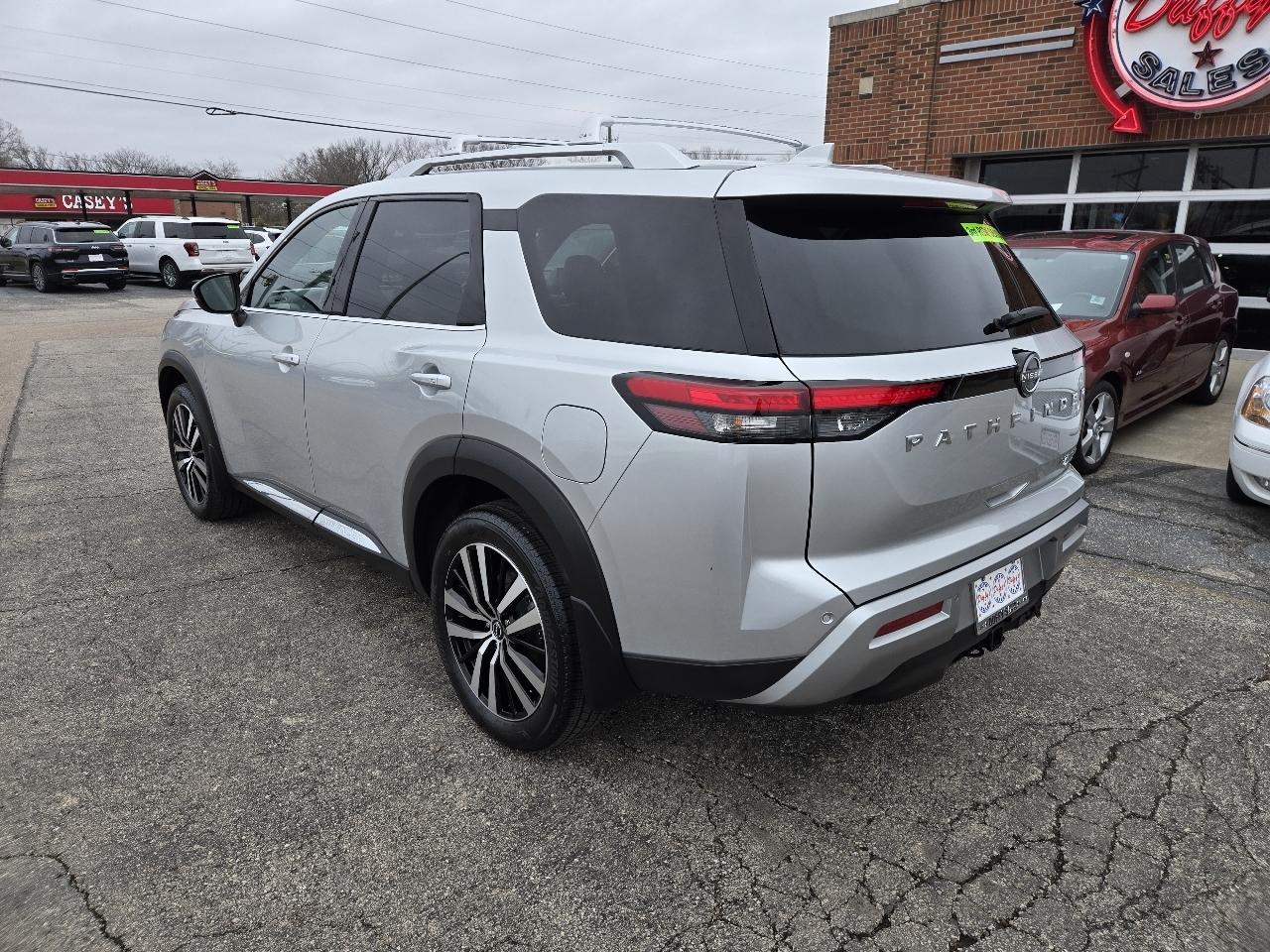 Nissan Pathfinder Platinum 4WD 2025