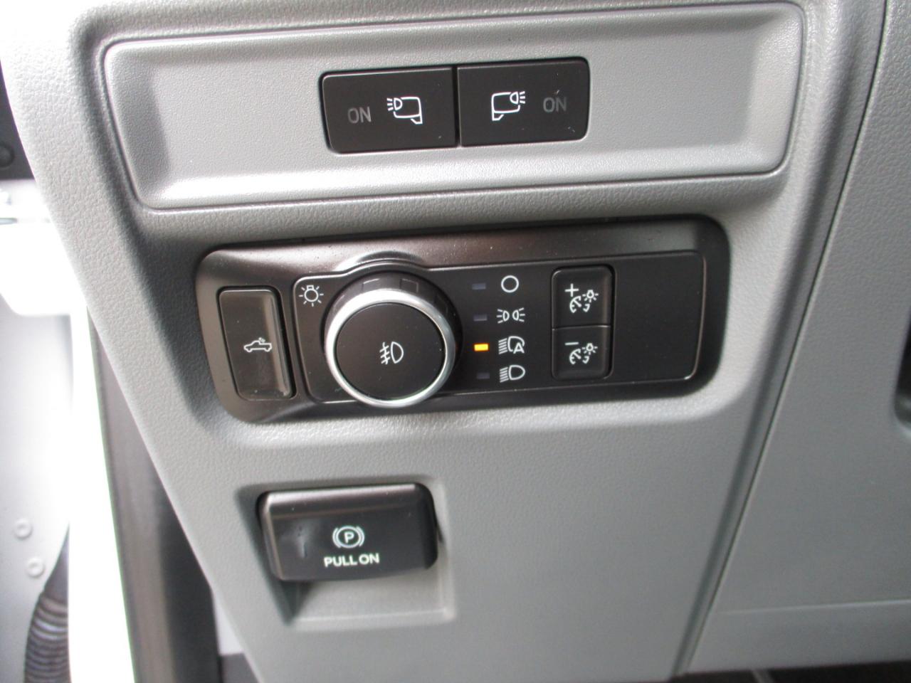 Ford F-150 XLT 4WD Reg Cab 8' Box 2021