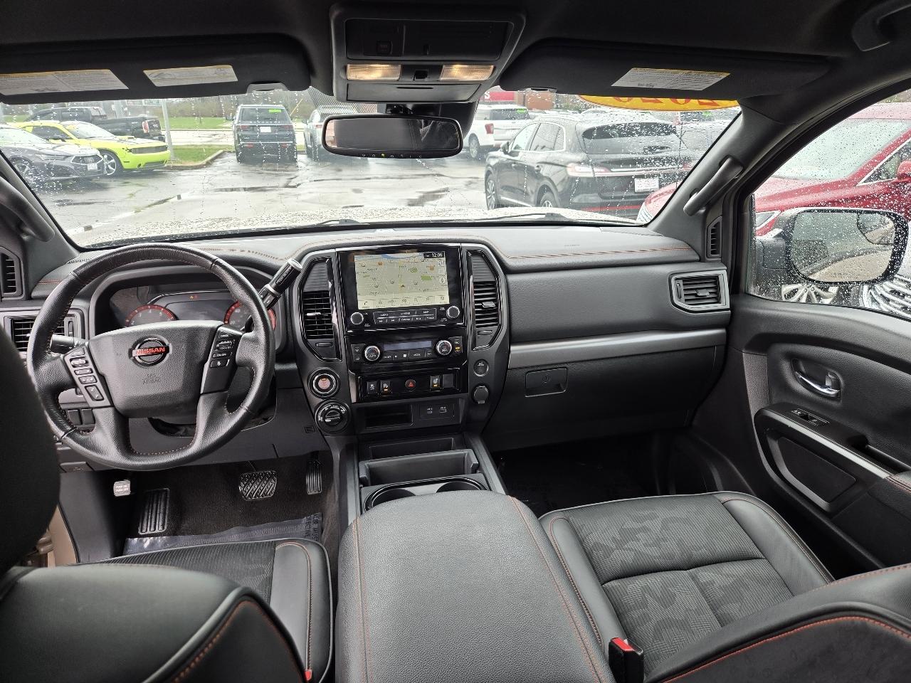 Nissan Titan 4x4 King Cab PRO-4X 2020