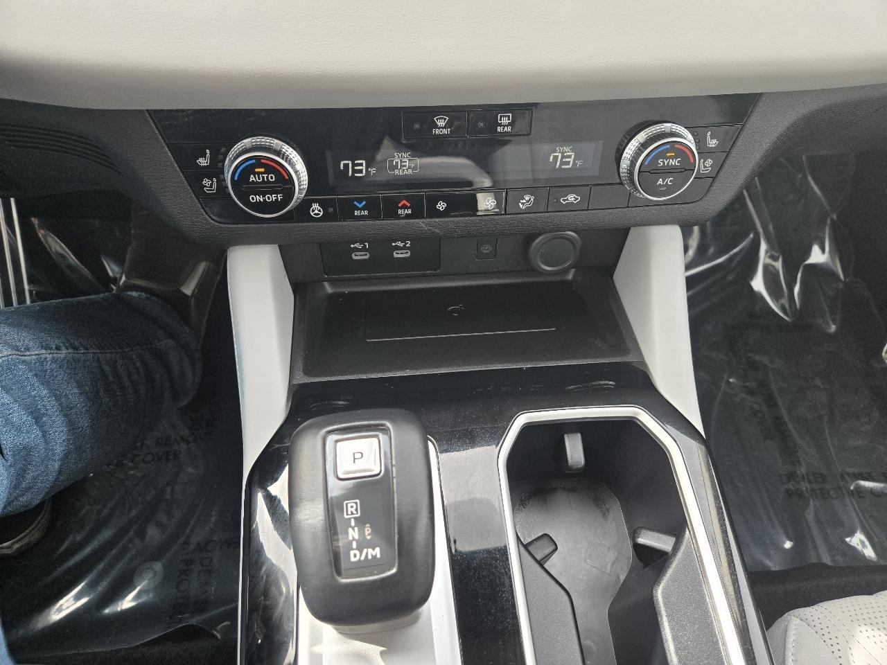 Mitsubishi Outlander SEL FWD 2025