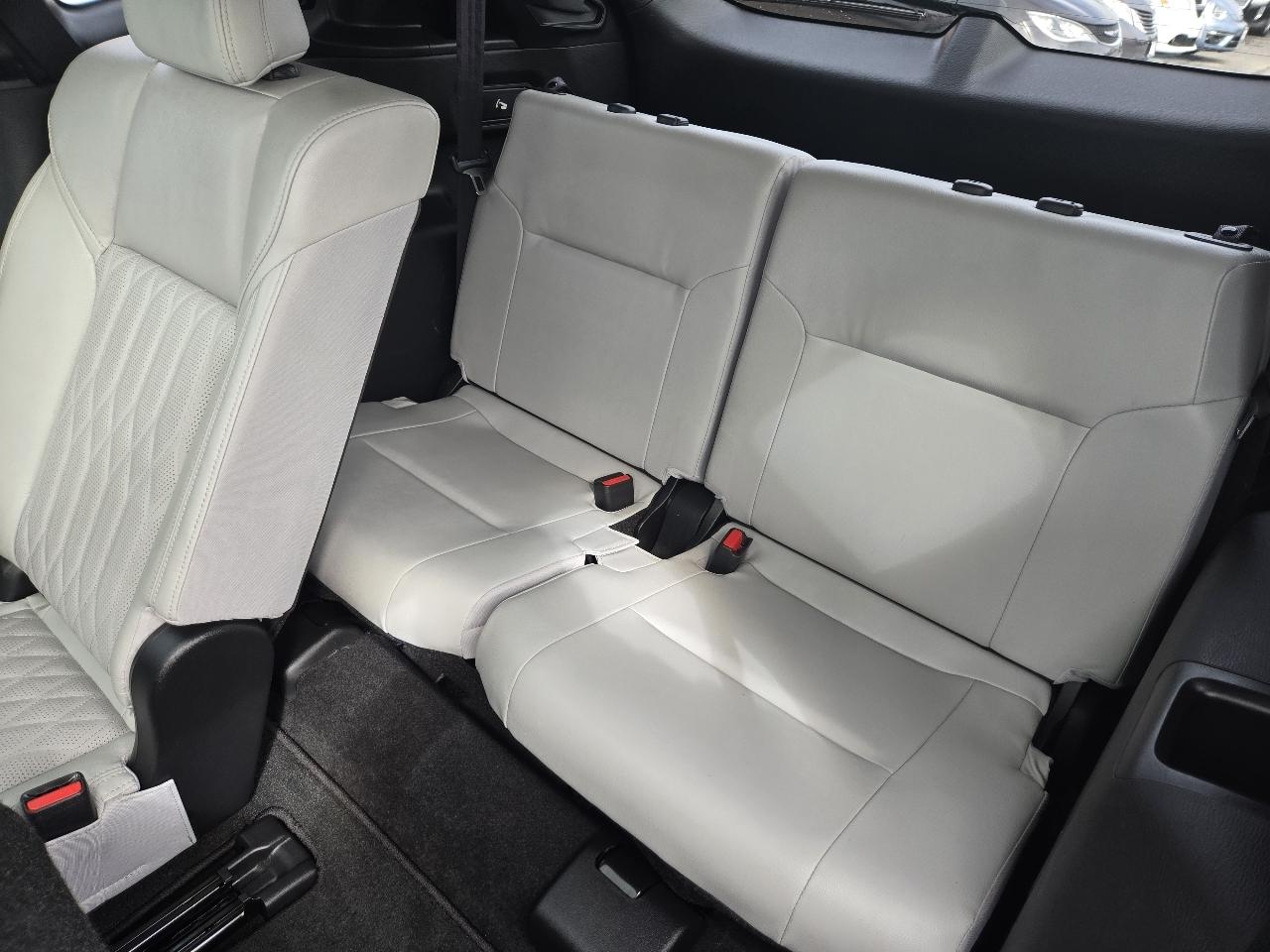 Mitsubishi Outlander SEL FWD 2025