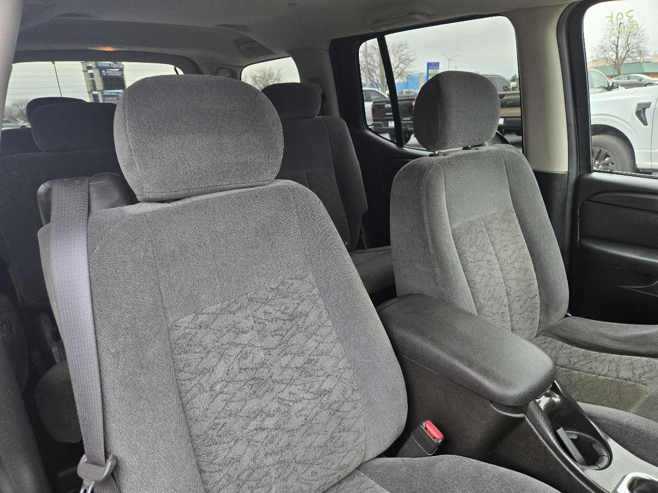 GMC Envoy XL 4dr 4WD SLE 2006