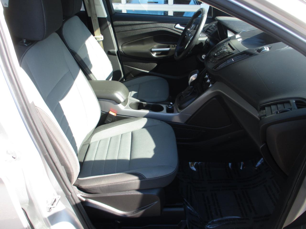 Ford Escape FWD 4dr SE 2016