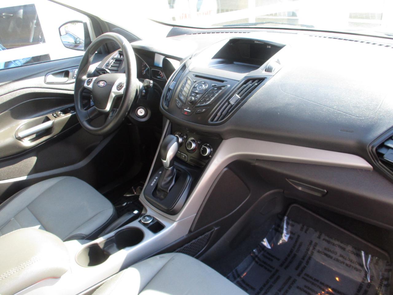 Ford Escape FWD 4dr SE 2016