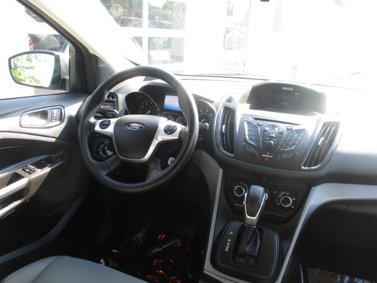Ford Escape FWD 4dr SE 2016