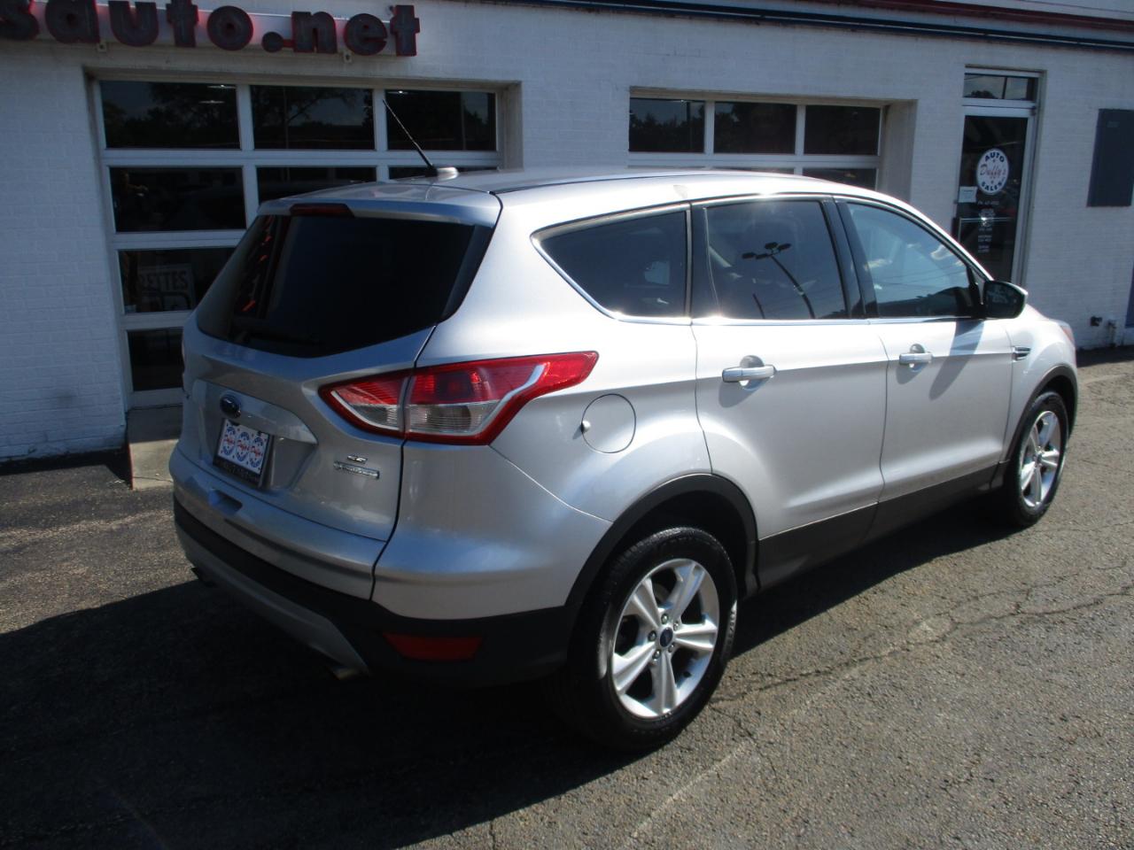 Ford Escape FWD 4dr SE 2016