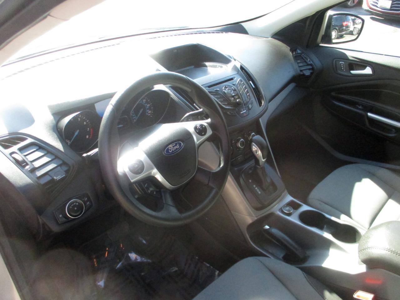 Ford Escape FWD 4dr SE 2016