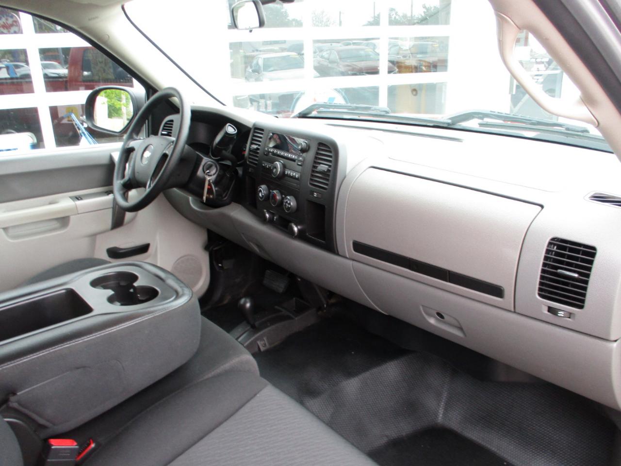 Chevrolet Silverado 1500 4WD Reg Cab 119.0" Work Truck 2012