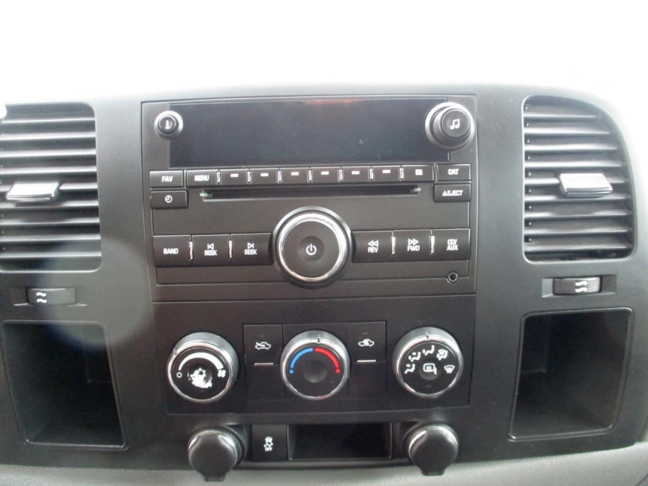 Chevrolet Silverado 1500 4WD Reg Cab 119.0" Work Truck 2012