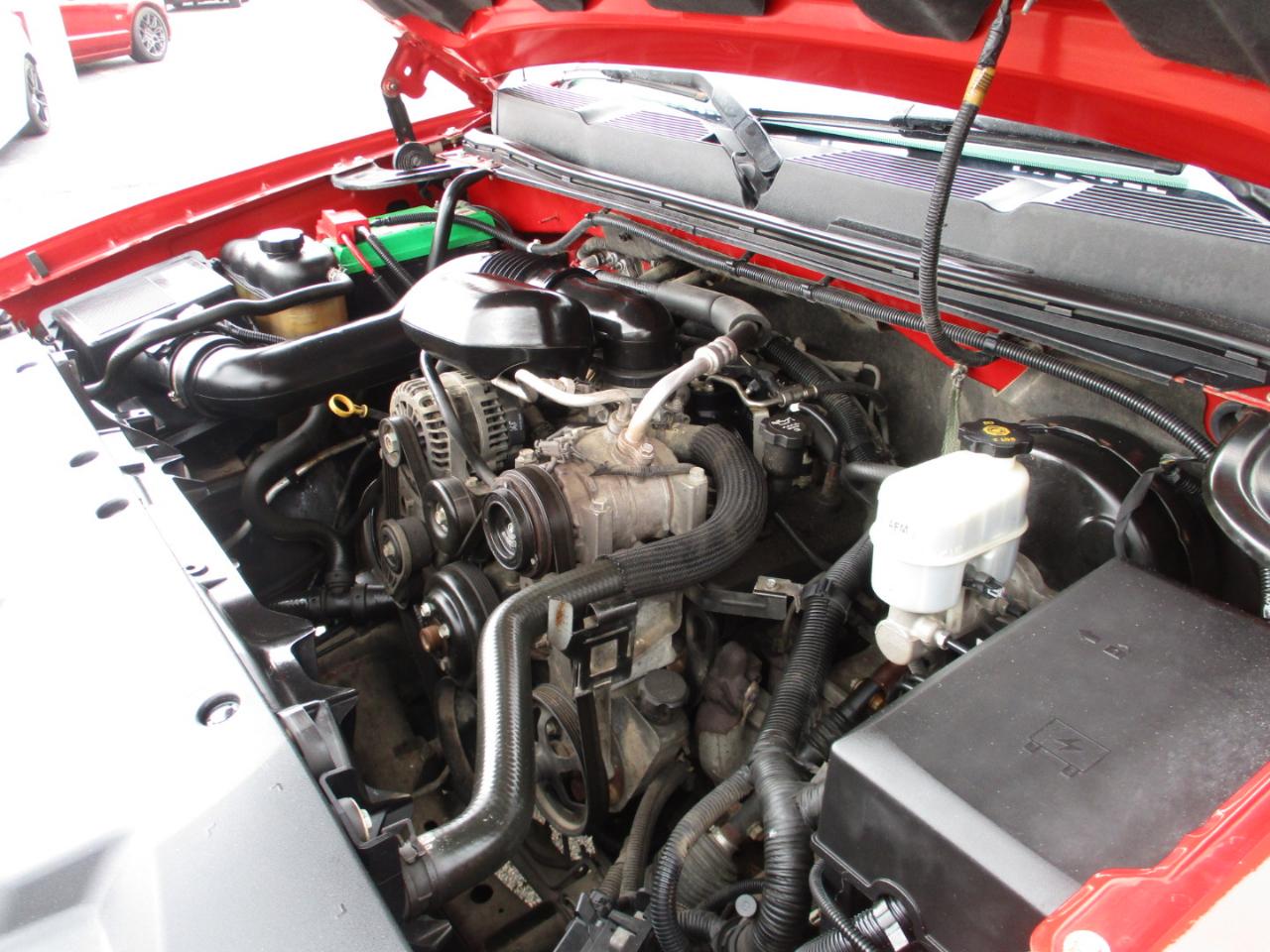 Chevrolet Silverado 1500 4WD Reg Cab 119.0" Work Truck 2012