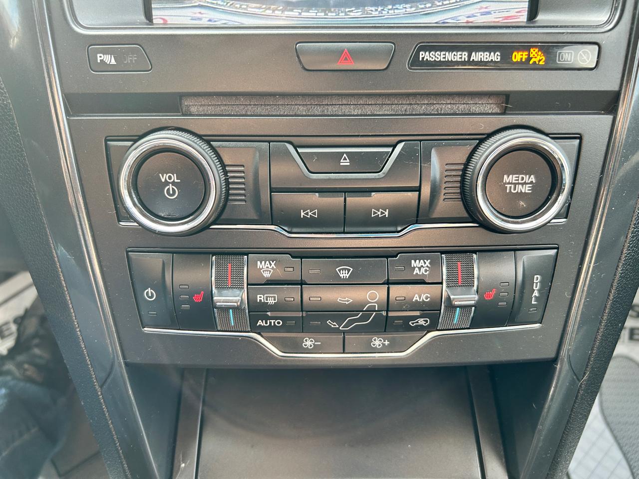 Ford Explorer XLT 4WD 2017