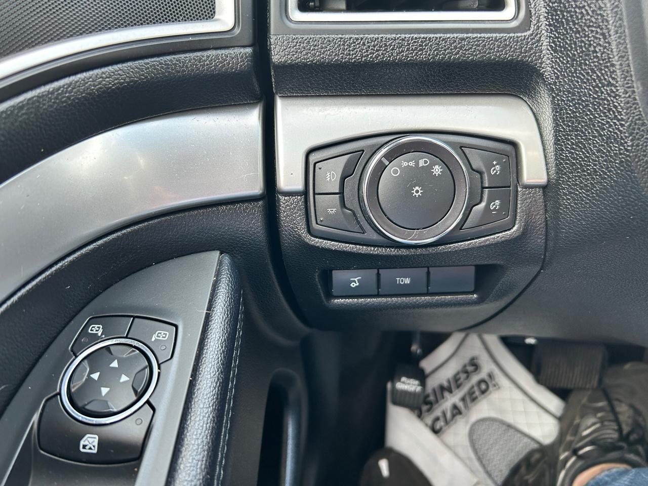 Ford Explorer XLT 4WD 2017