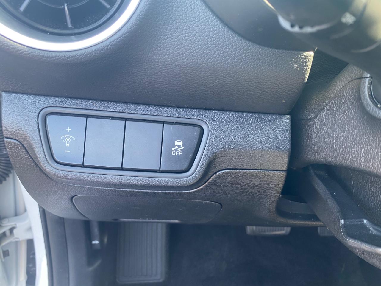 Kia Forte LXS IVT 2023