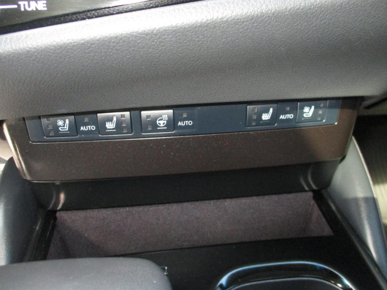 Lexus ES ES 300h F SPORT Design FWD 2025