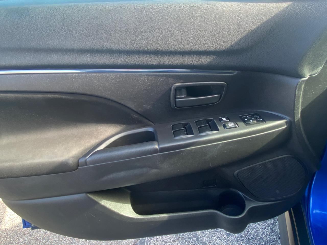 Mitsubishi Outlander Sport 2WD 4dr CVT ES 2015