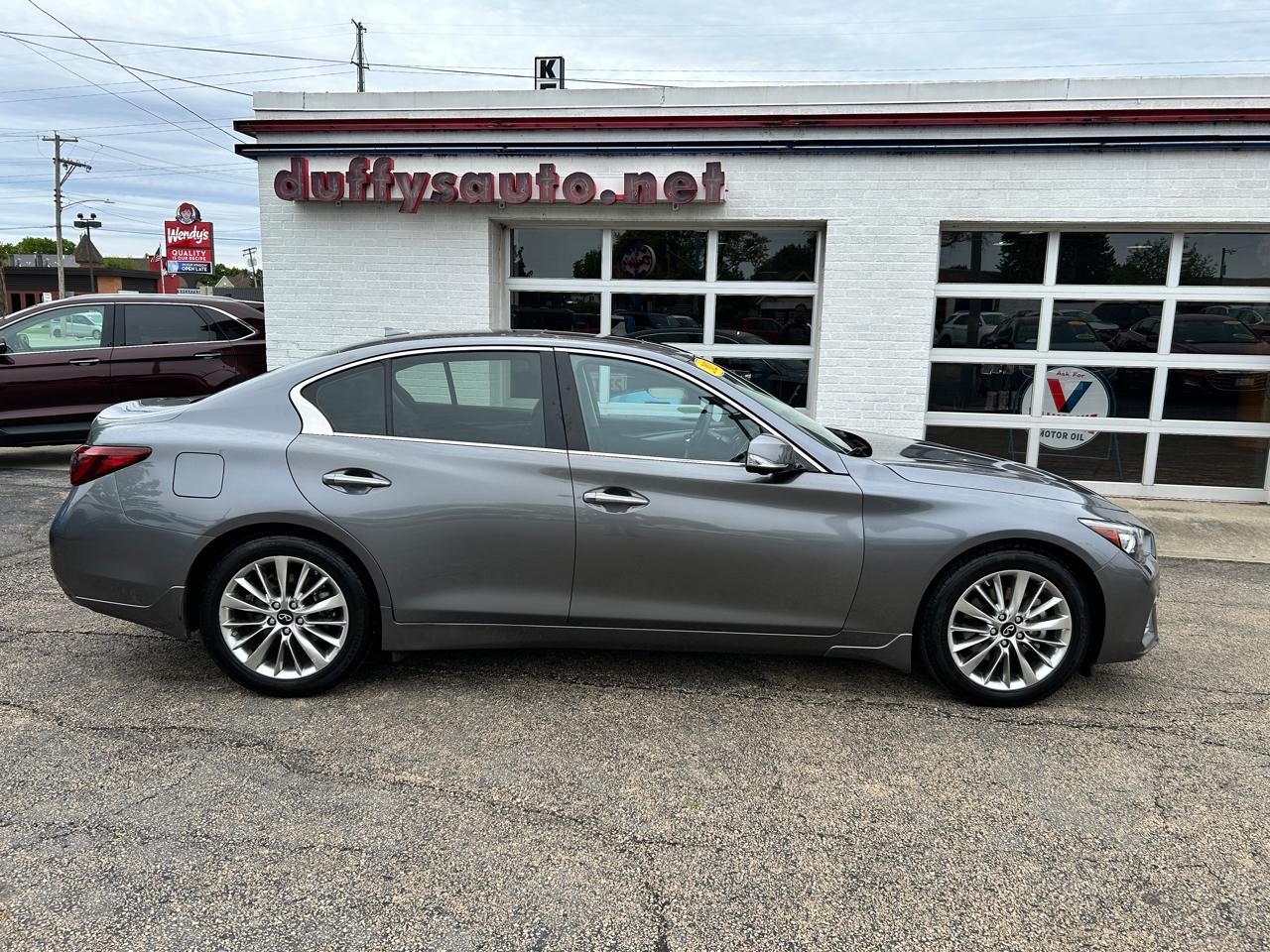 Infiniti Q50 3.0t LUXE AWD 2021