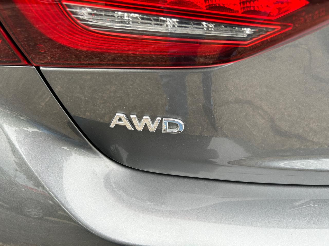 Infiniti Q50 3.0t LUXE AWD 2021