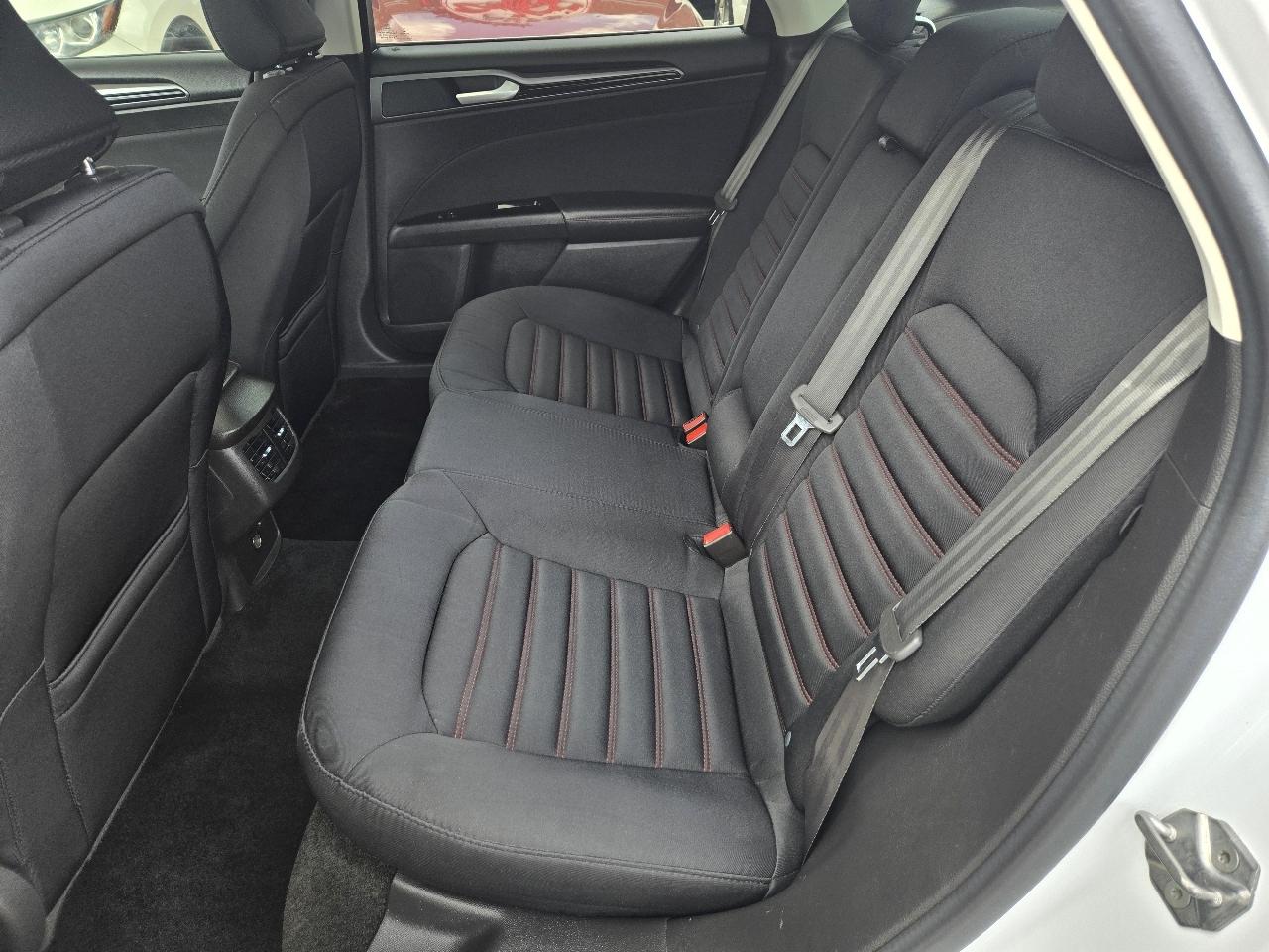 Ford Fusion 4dr Sdn SE FWD 2016