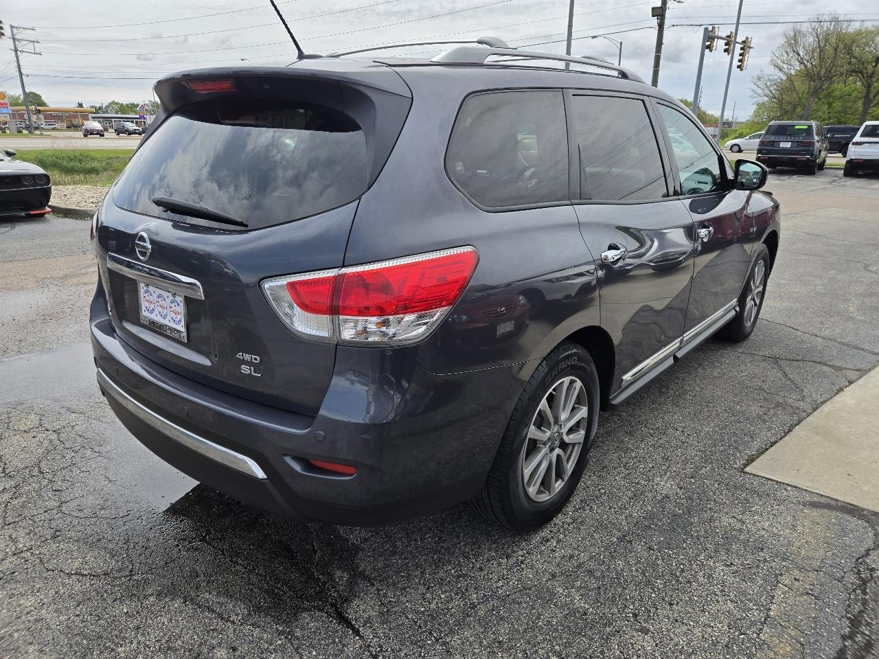Nissan Pathfinder 4WD 4dr SL 2013